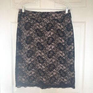 Banana Republic Lined Lace Skirt Sz. 8 Gently Loved